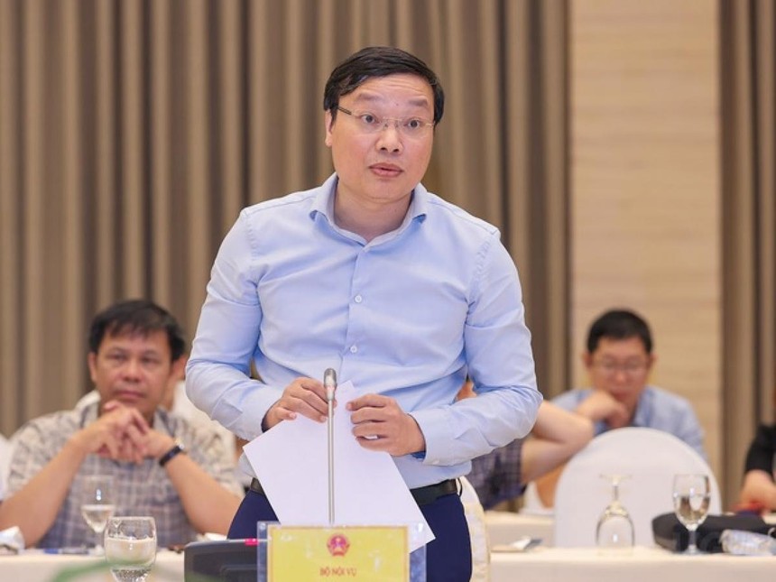 Thứ trưởng Bộ Nội vụ Trương Hải Long phát biểu tại Họp báo Chính phủ thường kỳ tháng 7/2022. (Ảnh: VGP).
