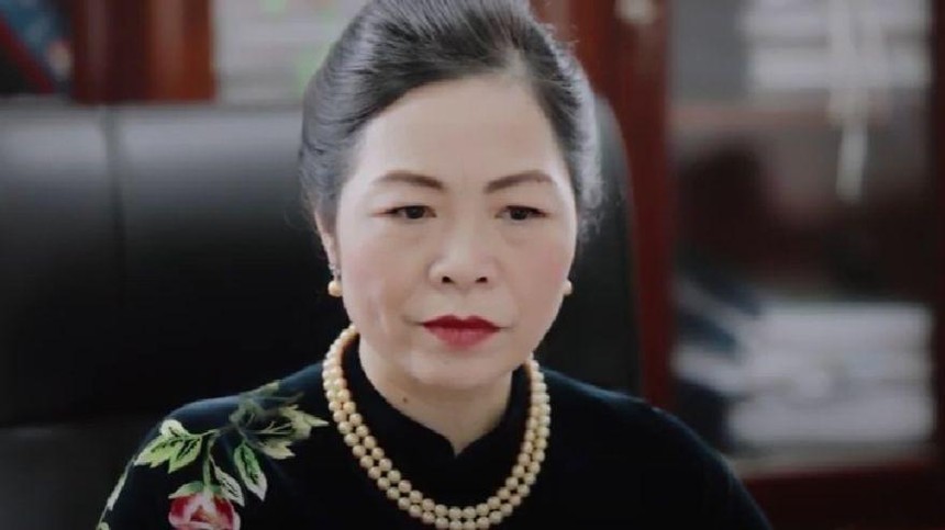 Bà Đinh Cẩm Vân.