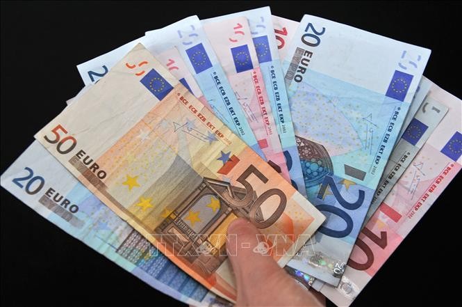 Đồng euro tại một cửa hàng ở Lille, Pháp. Ảnh minh họa: AFP/TTXVN.