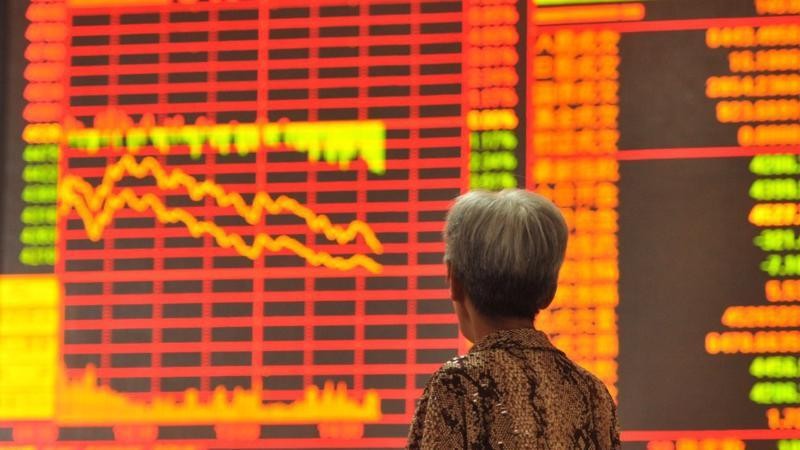 Cổ phiếu, đồng nhân dân tệ của Trung Quốc giảm mạnh sau thông tin một số khu vực của Bắc Kinh bị đóng cửa vì Covid