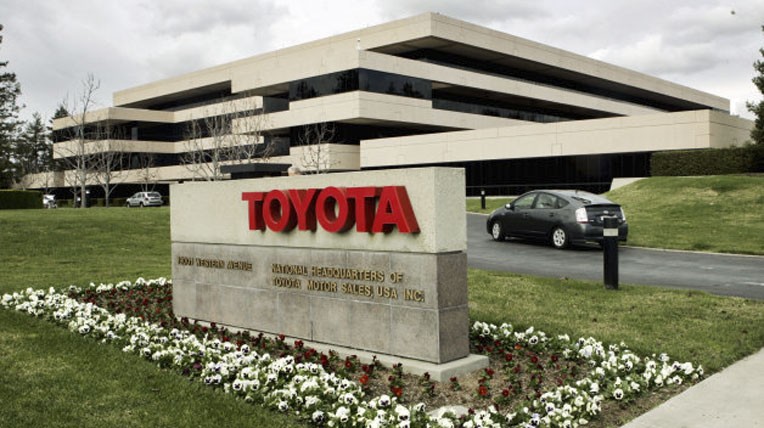 Toyota giữ vững ngôi vị nhà sản xuất ô tô bán chạy nhất thế giới năm thứ 3 liên tiếp