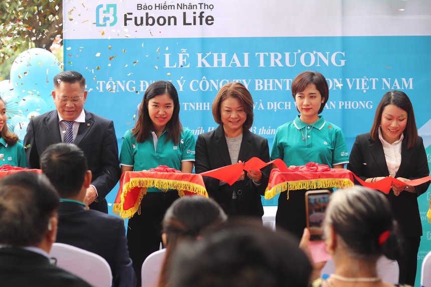 Fubon Life Việt Nam khai trương hai tổng đại lý mới 