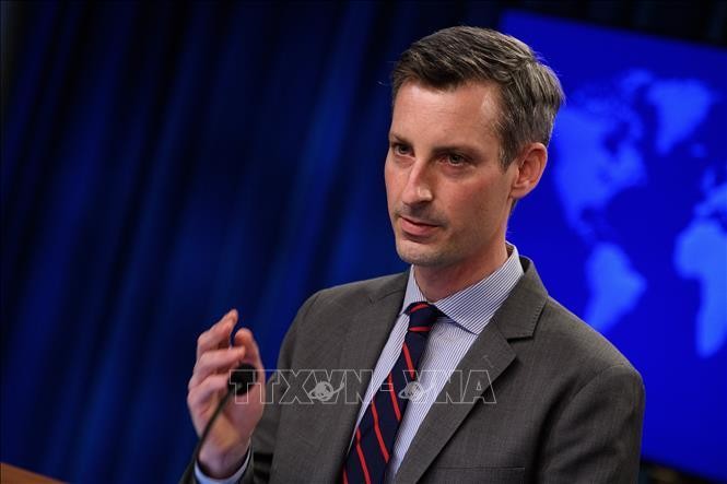 Người phát ngôn Bộ Ngoại giao Mỹ Ned Price phát biểu tại một cuộc họp báo ở Washington, DC. Ảnh: AFP/TTXVN 