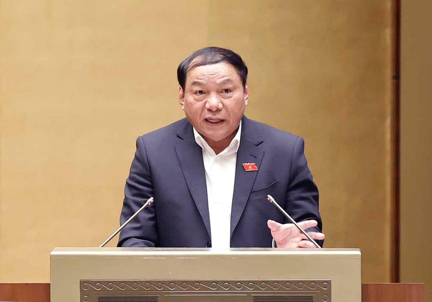 Bộ trưởng Bộ Văn hoá, Thể thao và Du lịch Nguyễn Văn Hùng.