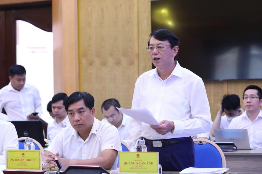 Các đại biểu tham dự cuộc họp Hội đồng thẩm định liên ngành thẩm định Dự án PPP cao tốc Đồng Đăng - Trà Lĩnh.