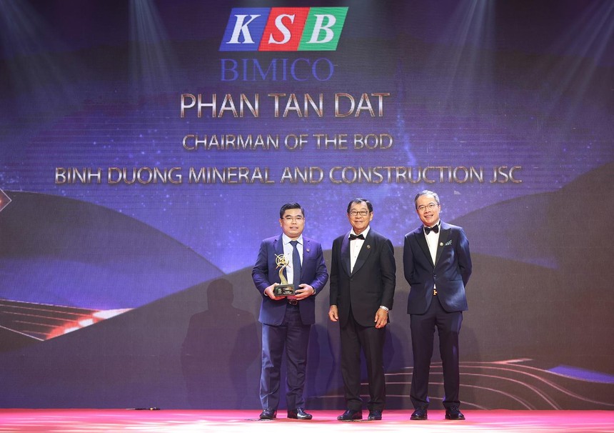 KSB và ông Phan Tấn Đạt, Chủ tịch HĐQT nhận giải thưởng Doanh nghiệp và doanh nhân xuất sắc châu Á lần thứ 2 liên tiếp