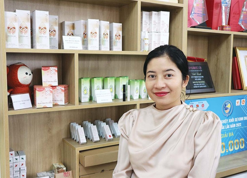 Doanh nhân Phạm Thị Thu Hằng muốn chứng minh rằng, mỹ phẩm thiên nhiên Việt Nam không thua kém bất kỳ sản phẩm nổi tiếng nào trên thị trường