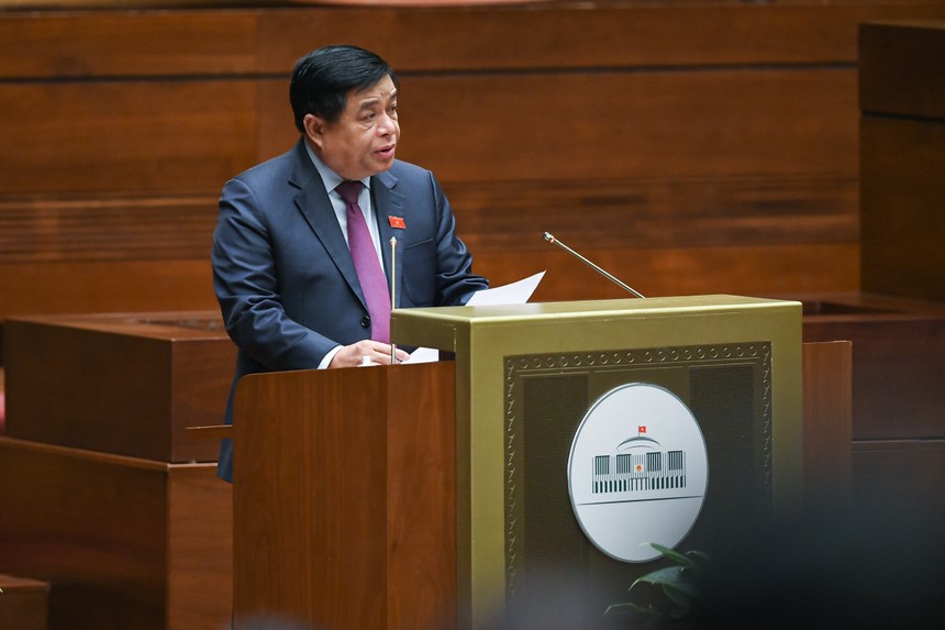 Bộ trưởng Bộ Kế hoạch và Đầu tư Nguyễn Chí Dũng trình bày Tờ trình về Quy hoạch tổng thể quốc gia thời kỳ 2021-2030, tầm nhìn đến năm 2050.