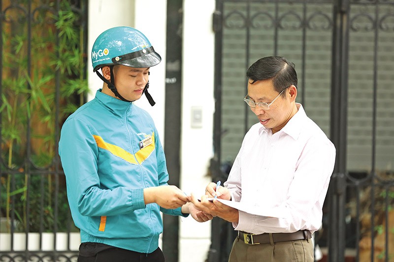 Thị trường chuyển phát 2023: Doanh nghiệp Việt “ứng chiến” với đối thủ ngoại