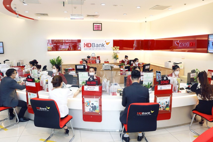 HDBank (HDB): Tổng giám đốc đăng ký mua vào 2 triệu cổ phiếu để đầu tư