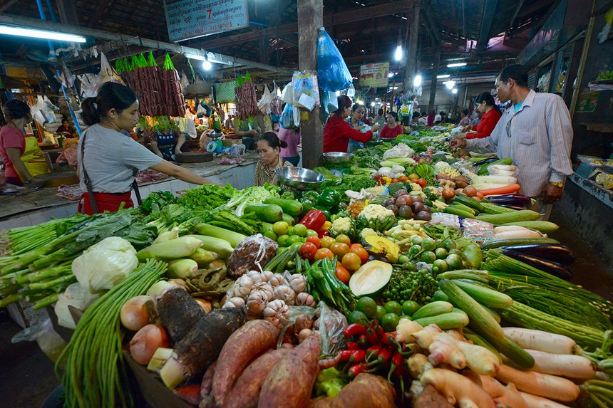 UOB: Người tiêu dùng Việt Nam lạc quan nhất ASEAN dù vẫn còn những quan ngại