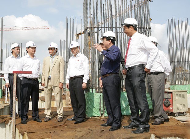 Bộ trưởng Bộ Xây dựng Trịnh Đình Dũng thăm Dự án HQC Plaza