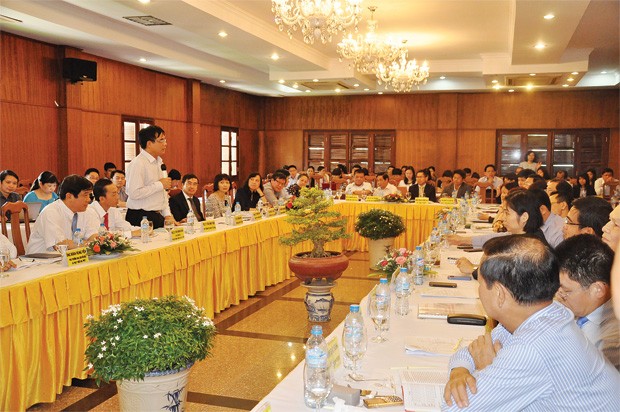 Các chuyên gia thảo luận trong Hội thảo về thị trường vốn tại Bình Định