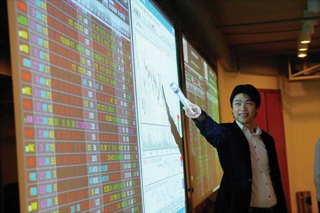 PVX là cổ phiếu thường xuyên có mặt trong số 5 cổ phiếu giao dịch lớn nhất trên cả 2 sàn TP.HCM và Hà Nội