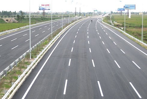 Thông xe thêm 31,6 km cao tốc 4 làn xe qua Phú Thọ