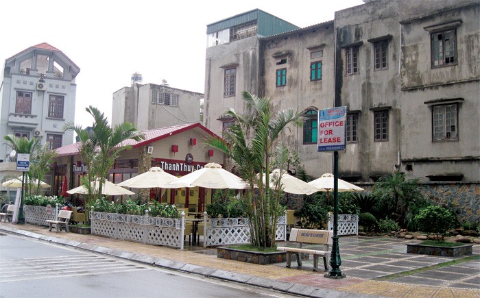 Quán cafe xây dựng trên đất vườn hoa của Dự án Nam Đô Complex 