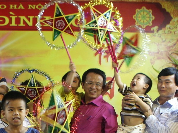 Tập đoàn Bảo Việt mang Trung Thu ấm áp đến trẻ em nghèo