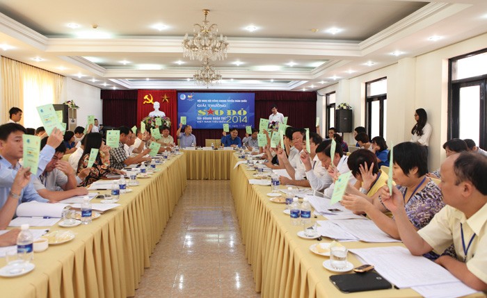 Hội đồng Chung tuyển Giải thưởng Sao Đỏ - 100 doanh nhân trẻ Việt Nam tiêu biểu 2014
