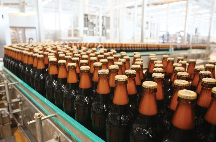 Theo lộ trình, thuế TTĐB đối với mặt hàng bia dự kiến sẽ tăng thêm 15%, lên 65%