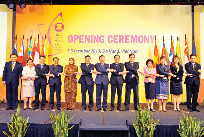 Tại Hội nghị Hội đồng bảo hiểm ASEAN lần thứ 39 (2013),  Bộ trưởng Bộ Tài chính Đinh Tiến Dũng đánh giá cao vai trò của ngành bảo hiểm đối với phát triển kinh tế-xã hội