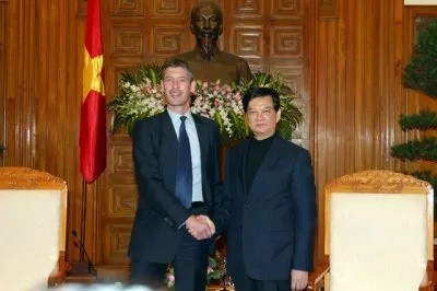 Thủ tướng Nguyễn Tấn Dũng và Đại sứ Anh Giles Lever tại buổi tiếp. Ảnh: VGP