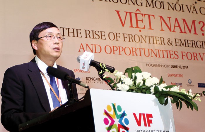 Chủ tịch UBCK Vũ Bằng phát biểu tại Diễn đàn Đầu tư Việt Nam do Báo Đầu tư cùng đối tác tổ chức tháng 6/2014, thời điểm TTCK bị ảnh hưởng tâm lý rất lớn bởi “sự kiện biển Đông”