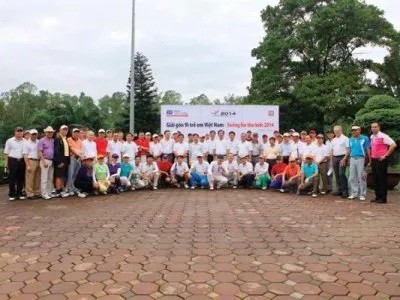 Giải Golf  Swing for the Kids 2014 đã thu hút sự tham gia của nhiều người chơi đến từ các cơ quan ngoại giao,  tổ chức quốc tế và cộng đồng doanh nghiệp