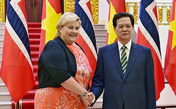 Thủ tướng Nguyễn Tấn Dũng và Thủ tướng Na Uy Erna Solberg. Ảnh VGP