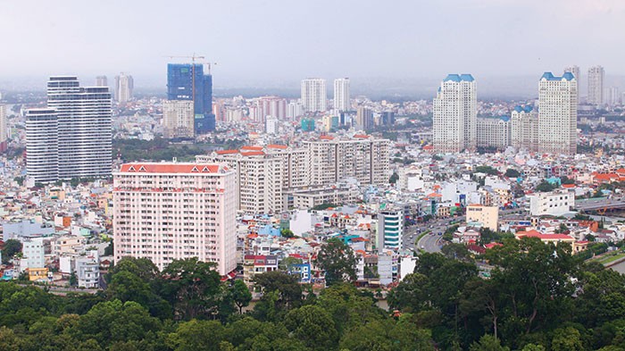 Tại Hà Nội và TP. HCM còn hàng chục ngàn căn hộ chung cư chưa được cấp sổ hồng - Ảnh: Lê Toàn