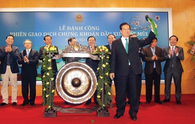 Thủ tướng Chính phủ gõ cồng khai trương phiên giao dịch đầu năm Ất Mùi tại Sở GDCK Hà Nội