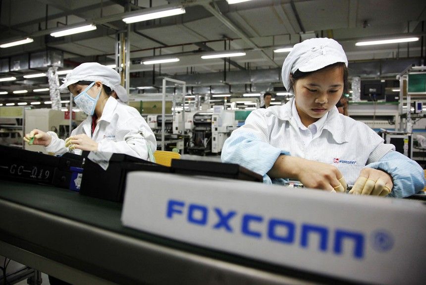 Foxconn đã nhiều lần xin giãn tiến độ xây dựng nhà máy (ảnh: Bloomberg)