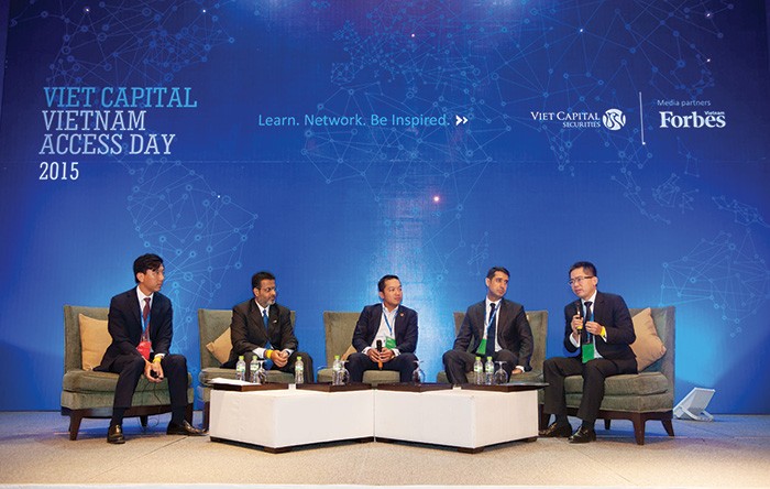 Các diễn giả đang thảo luận tại Hội nghị Vietnam Access Day năm 2015 do VCSC tổ chức