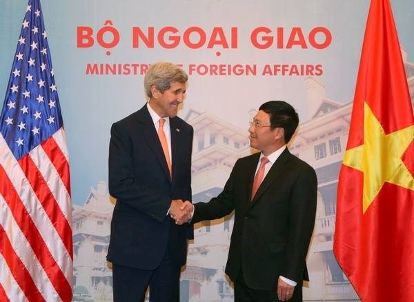 Phó Thủ tướng, Bộ trưởng Ngoại giao Phạm Bình Minh đón và hội đàm với Bộ trưởng Ngoại giao Hoa Kỳ John Kerry