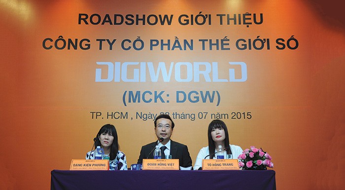 Ông Đoàn Hồng Việt tham gia buổi roadshow giới thiệu Digiworld