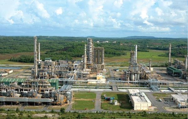 Kết quả kinh doanh của Nhà máy Lọc dầu Dung Quất 6 tháng đầu năm 2015 vẫn lãi lớn.