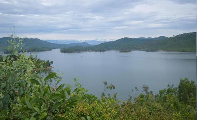 Hồ Phú Ninh, nơi sẽ cung cấp nước cho nhà máy.