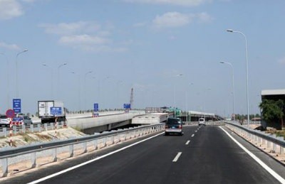 Dự án đầu tư xây dựng 25,2 km đường cao tốc của tuyến cao tốc Bến Lức - Long Thành sẽ được thực hiện từ năm 2016 đến 2019