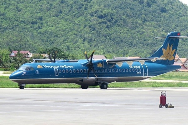 Hiện tại mới chỉ có Vietnam Airlines đầu tư máy bay ATR 72 khai thác đường bay Điện Biên - Hà Nội với tần suất hai chuyến/ngày