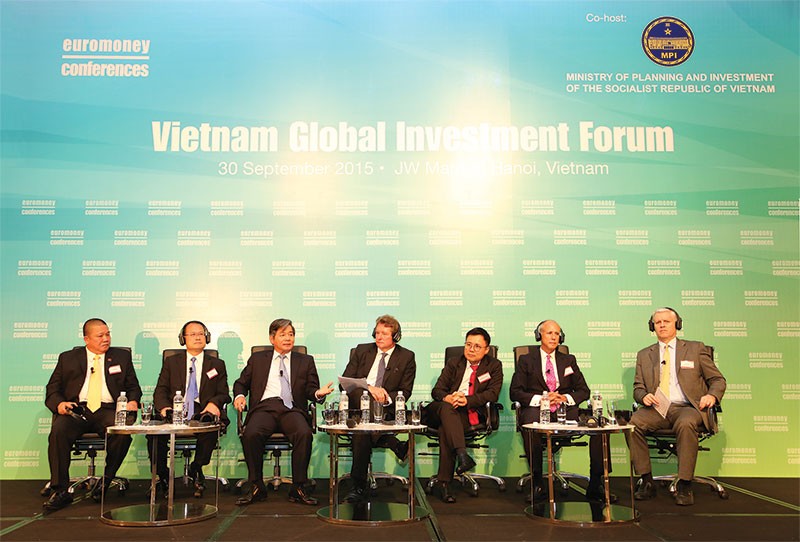 Các diễn giả tại Diễn đàn Đầu tư toàn cầu Việt Nam ngày 30/9/2015 nhấn mạnh, cải cách DNNN thành công sẽ góp phần tạo ra động lực tăng trưởng mới cho nền kinh tế