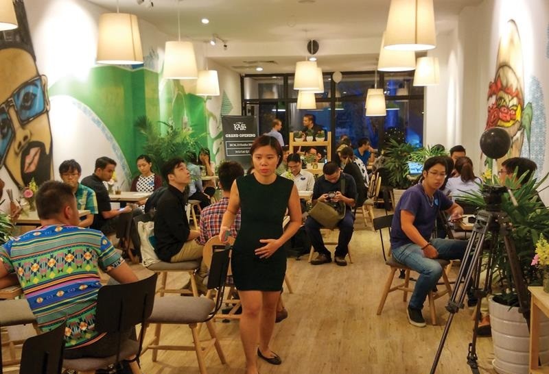 Trong vòng 3 tháng tới, The KAfe dự kiến mở 26 cửa hàng ở TP.HCM và Hà Nội, riêng TP.HCM sẽ khoảng 8-10 cửa hàng.