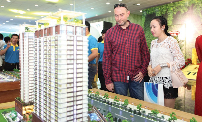 Nhiều nhà đầu tư đang “nhòm ngó” bất động sản Việt Nam. ảnh: Lê Toàn