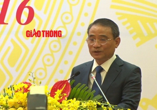 Tân Bộ trưởng GTVT Trương Quang Nghĩa phát biểu sau khi nhận bàn giao công việc tại Hội nghị giao ban quý I và triển khai nhiệm vụ quý II/2016 của Bộ GTVT