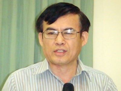 Ông Phùng Văn Hùng, Thường trực Ủy ban Kinh tế của Quốc hội