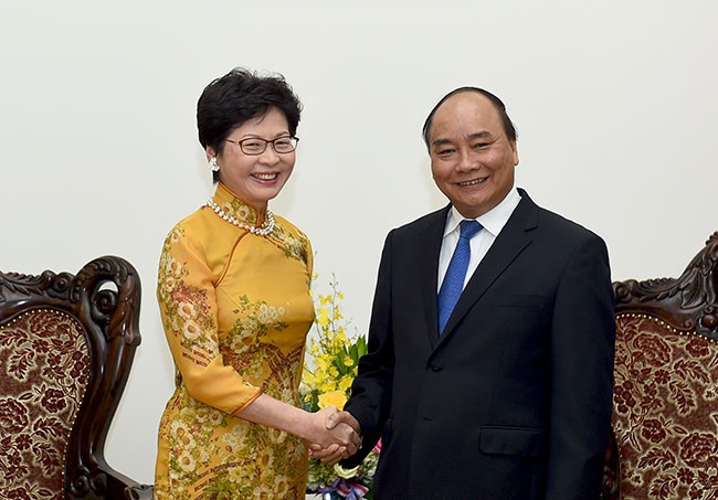 Thủ tướng Nguyễn Xuân Phúc tiếp Tổng thư ký Chính quyền Đặc khu hành chính Hongkong Lâm Trịnh Nguyệt Nga
