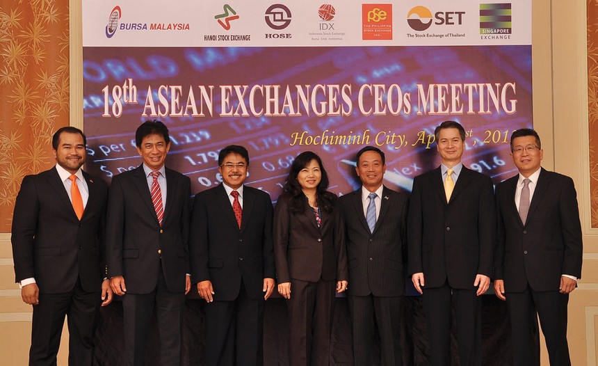 Lãnh đạo các Sở GDCK ASEAN trong cuộc họp lần thứ 18 tại TP. HCM