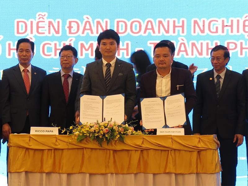 Lễ ký kết hợp tác giữa 5 doanh nghiệp của TP.Daegu (Hàn Quốc) với các doanh nghiệp của Việt Nam diễn ra chiều 11/10 tại TP.HCM 