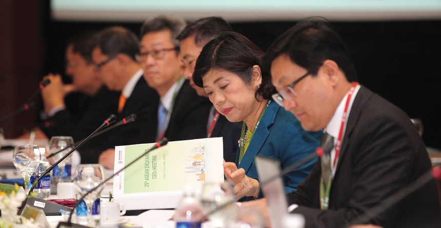 Vào tháng 10 vừa qua, lãnh đạo các sở GDCK và công ty chứng khoán ASEAN đã nhóm họp tại Hà Nội nhằm xây dựng thị trường vốn ASEAN vững mạnh hơn  