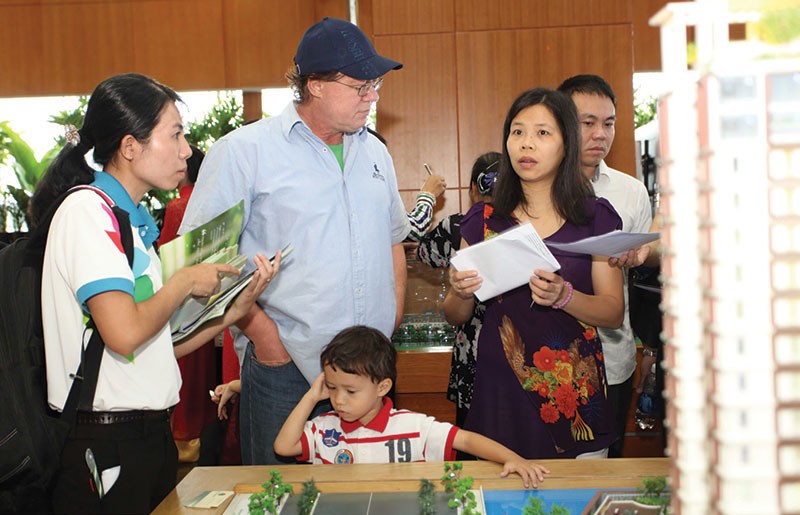Theo VNREA, có tới trên 10.000 người nước ngoài quan tâm và đặt vấn đề sở hữu 
bất động sản tại Việt Nam trong hơn 1 năm qua. Ảnh: Lê Toàn