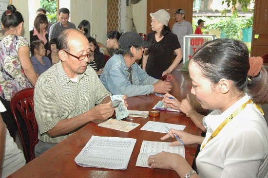 Việt Nam đang ở trong thời kỳ cuối của giai đoạn "dân số vàng", tỷ lệ người trong độ tuổi lao động so với người nghỉ hưu đang ngày càng giảm