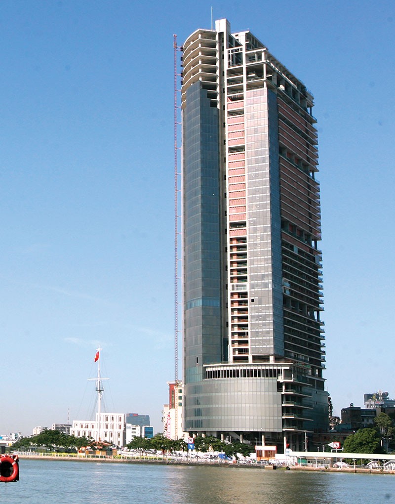 Dự án Saigon One Tower đang được cho là làm xấu xí TP. HCM. Ảnh: Gia Huy